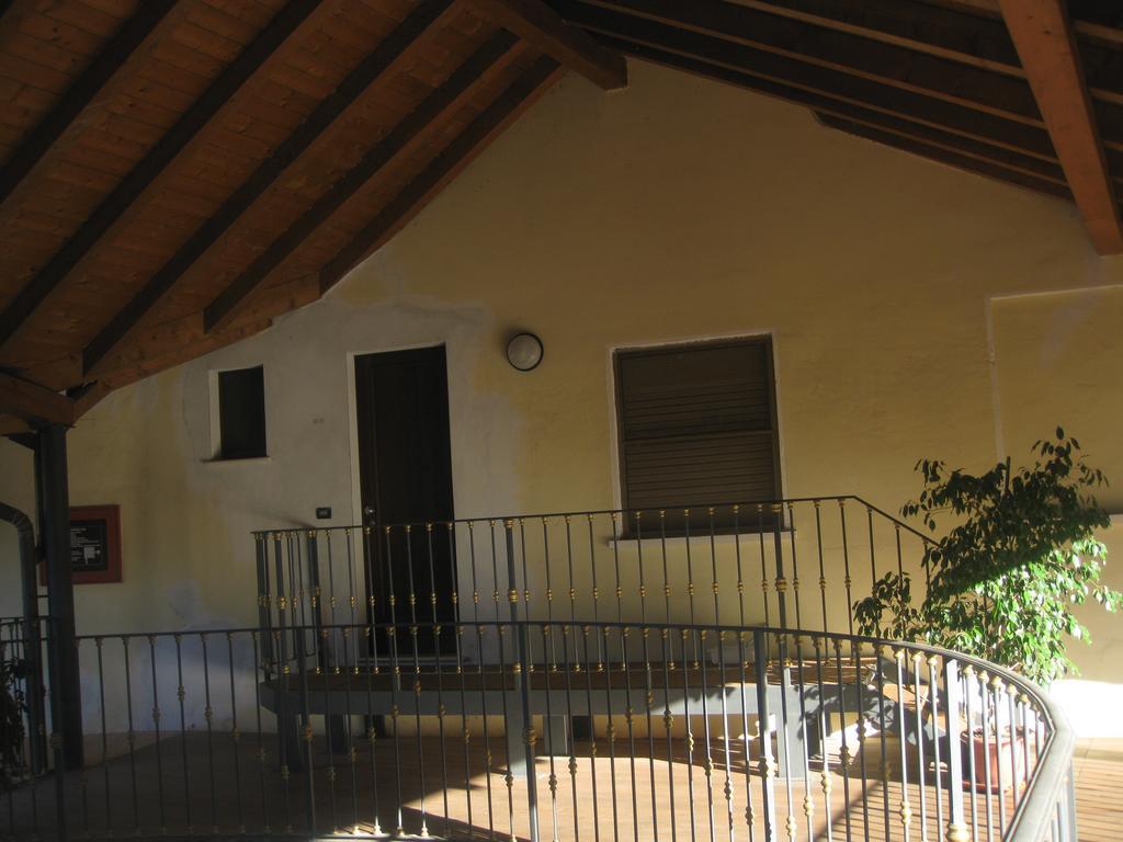 Albergo Giardino Sannazzaro de' Burgondi Extérieur photo