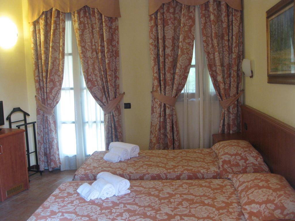 Albergo Giardino Sannazzaro de' Burgondi Chambre photo