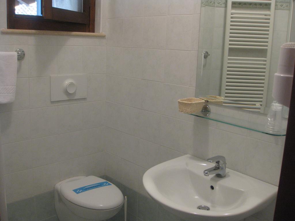 Albergo Giardino Sannazzaro de' Burgondi Chambre photo