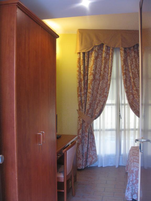 Albergo Giardino Sannazzaro de' Burgondi Chambre photo